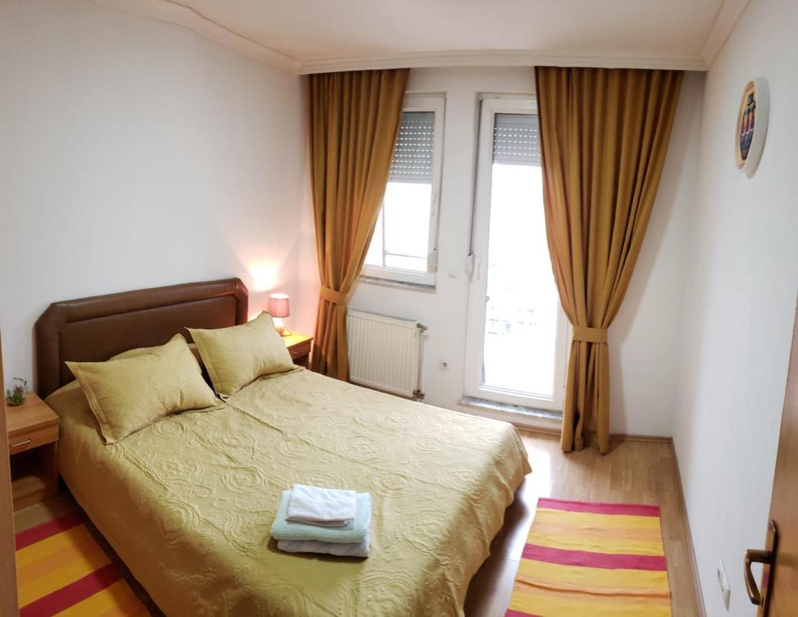 Gorgeous Apartment With City View In The City Center Priștina Exterior foto