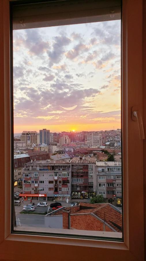 Gorgeous Apartment With City View In The City Center Priștina Exterior foto