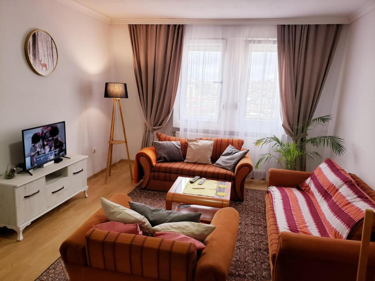 Gorgeous Apartment With City View In The City Center Priștina Exterior foto