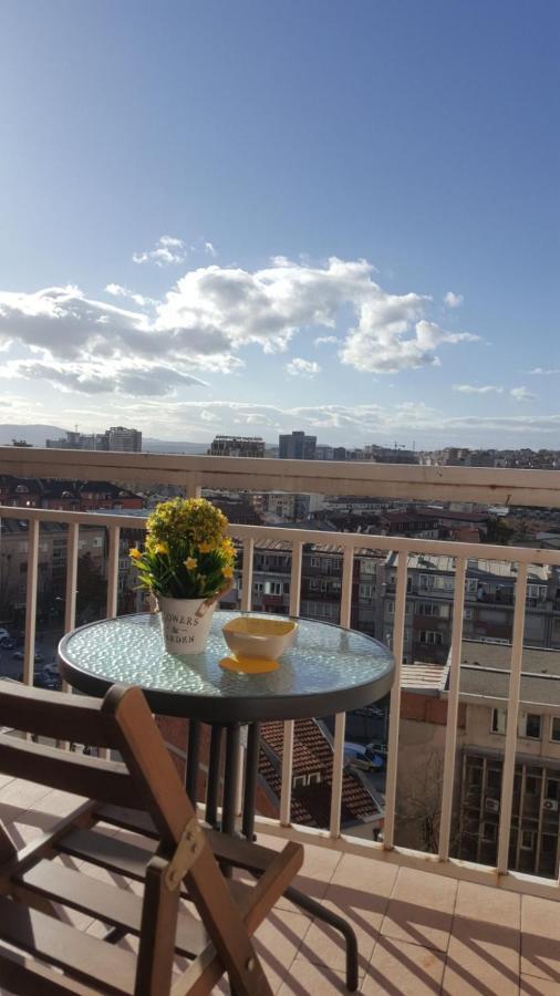 Gorgeous Apartment With City View In The City Center Priștina Exterior foto